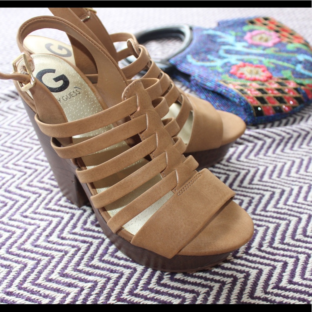 NWOT Chunky Wooden Heel Guess